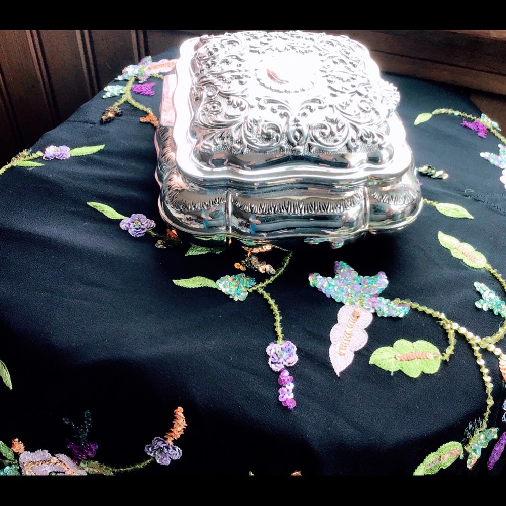 NWT/BOXED~ SILVER PLATED JEWELRY BOX,  RED VELVET LINING